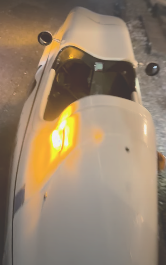 Velomobile WAW ウィンカー、警報機、ハイビームがつかなくなった際の原因と修理方法